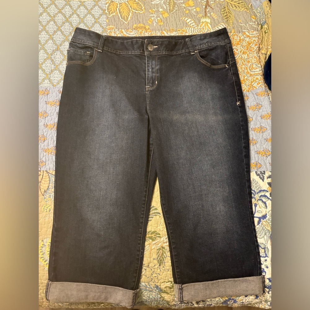 Lane Bryant Genius Fit Capri, Blue Denim, Cotton